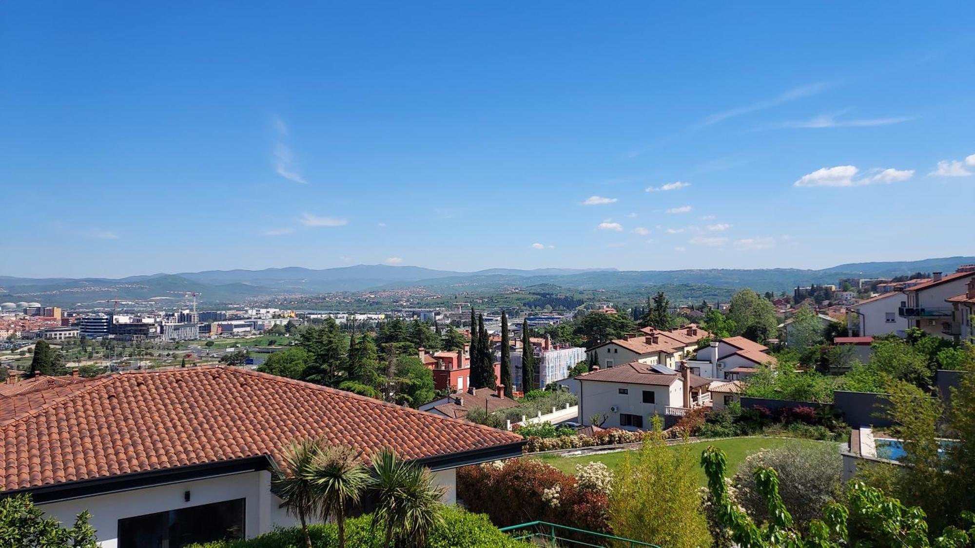 Apartment By The Castle Koper Luaran gambar